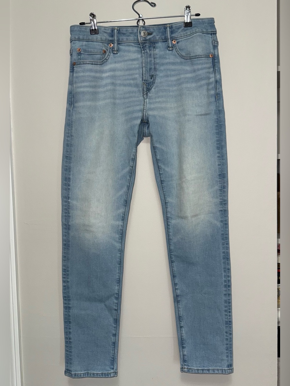 American Eagle Outfitters Light Wash Athletic Skinny Jeans